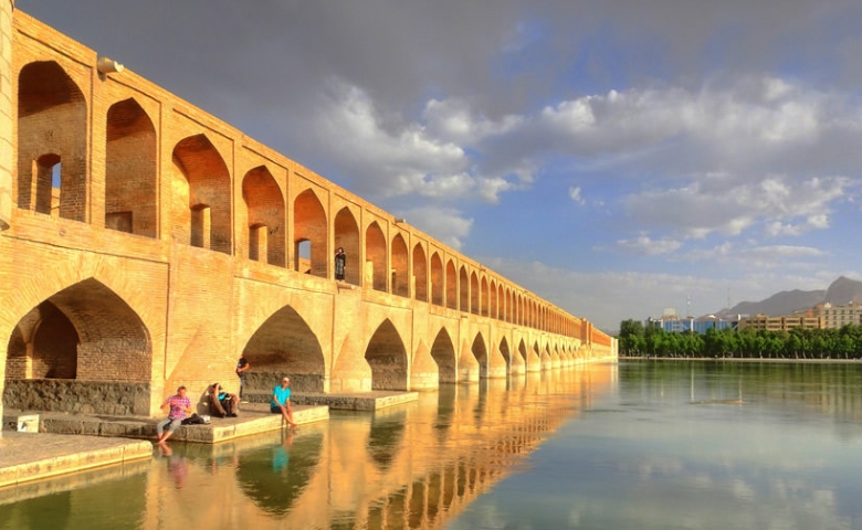 پل معلق زاینده رود
