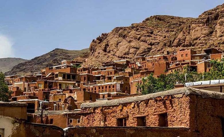 نحوه-دسترسی-به-روستای-ابیانه-اصفهان.jpg