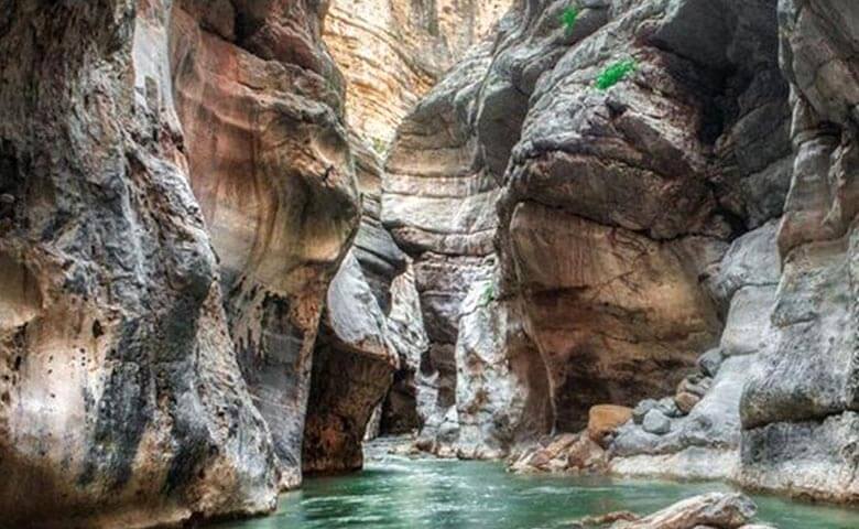 تنگه هلت لرستان عجیب ترین جاهای دیدنی لرستان