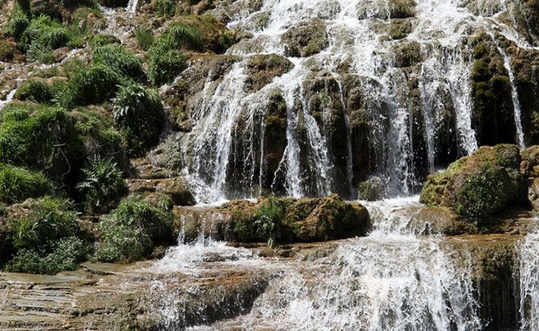 بهترین-تفریحات-آبشار-پونه-زار.jpg