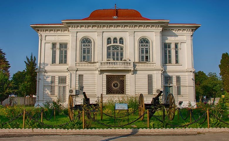 کاخ میان پشته بندر انزلی