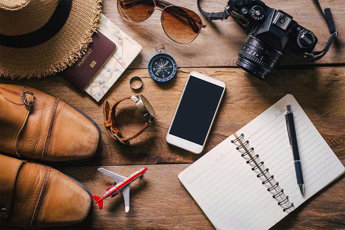 لوازم ضروری در انواع سفرها | وسایلی که باید همراه ببریم