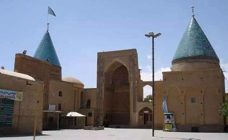 آرامگاه-بایزید-بسطامی.jpg
