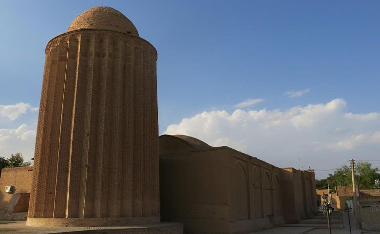 برج-کاشانه-بسطام.jpg
