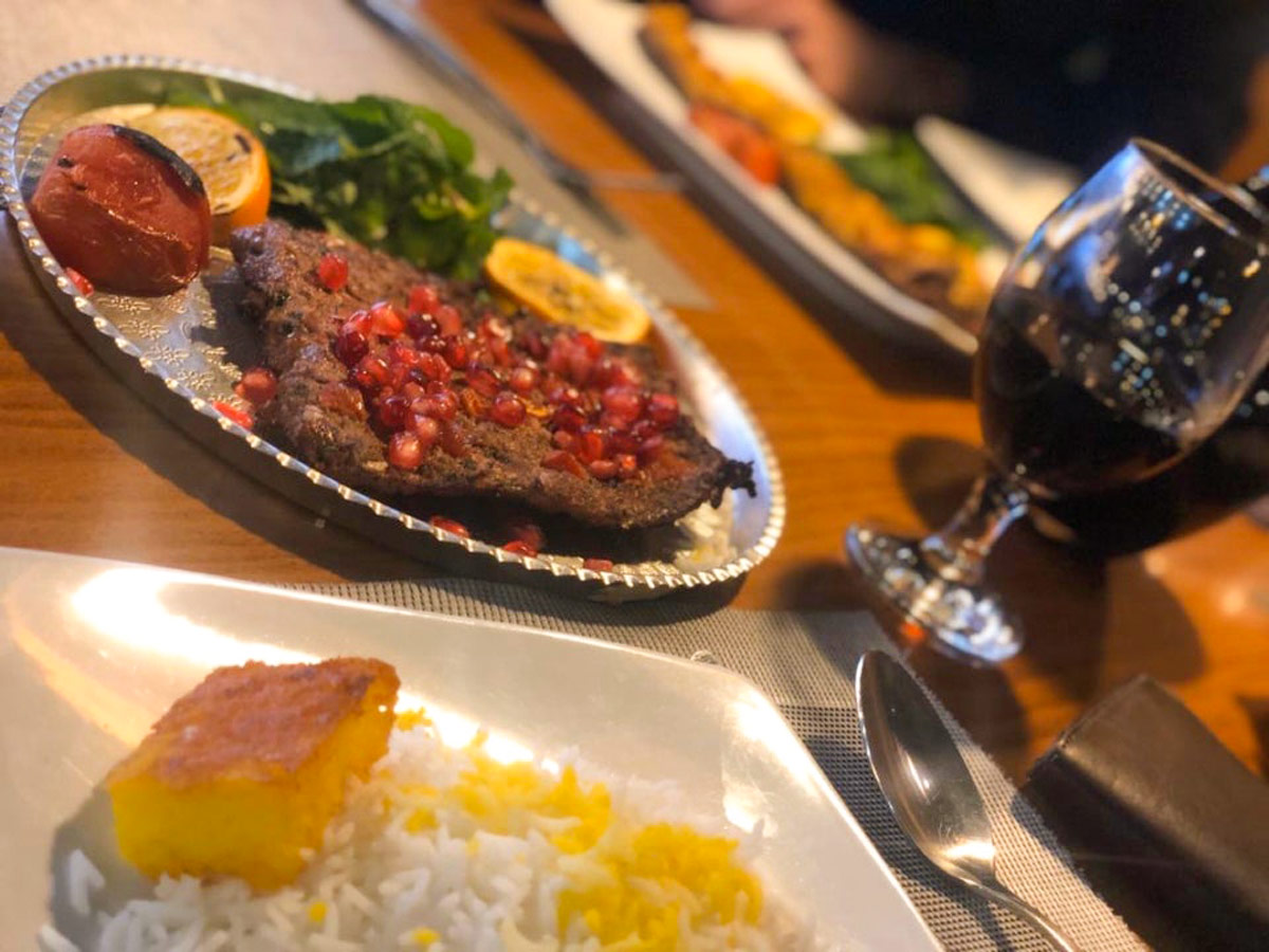 در تبریز، کجا غذا بخوریم؟ ۲۰ مورد از بهترین رستورانهای تبریز