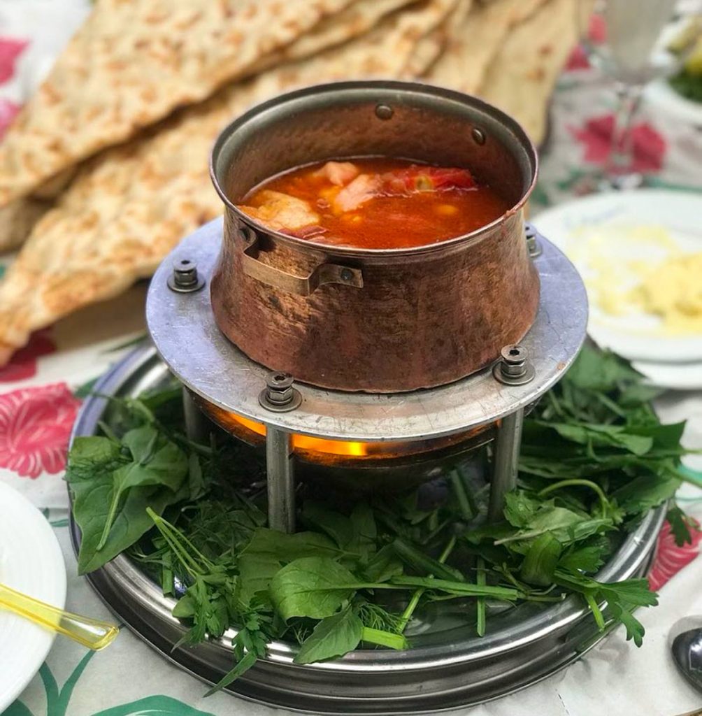 در تبریز، کجا غذا بخوریم؟ ۲۰ مورد از بهترین رستورانهای تبریز