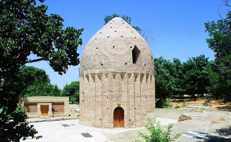 برج-مقبره-یا-امامزاده-حسین.jpg