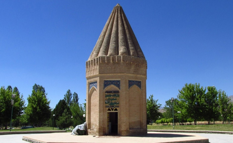 تویسرکان کجاست و از شهر گردوهای خوشمزه چه می‌دانید؟