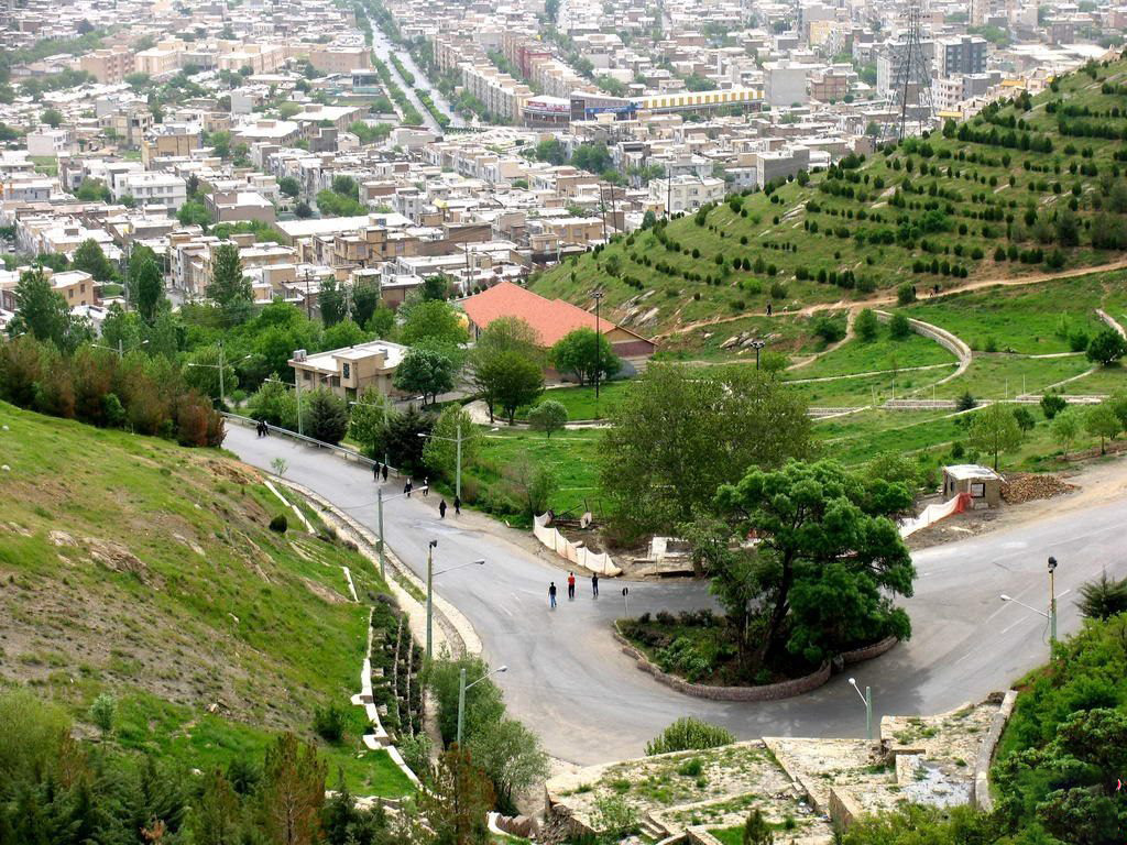 سفر به غرب ایران، سرزمین عجایب هفت‌رنگ!