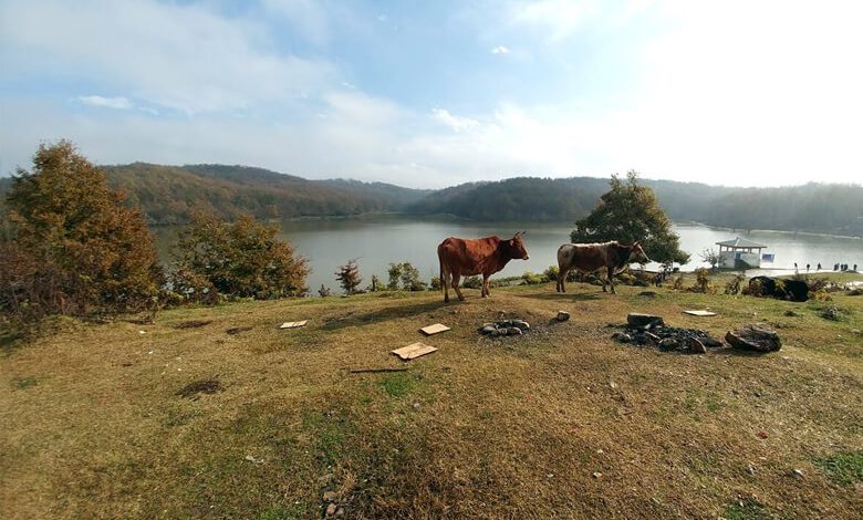 سقالکسار و دریاچه رویاییش، مقصدی با دیدنی‌های فراوان!