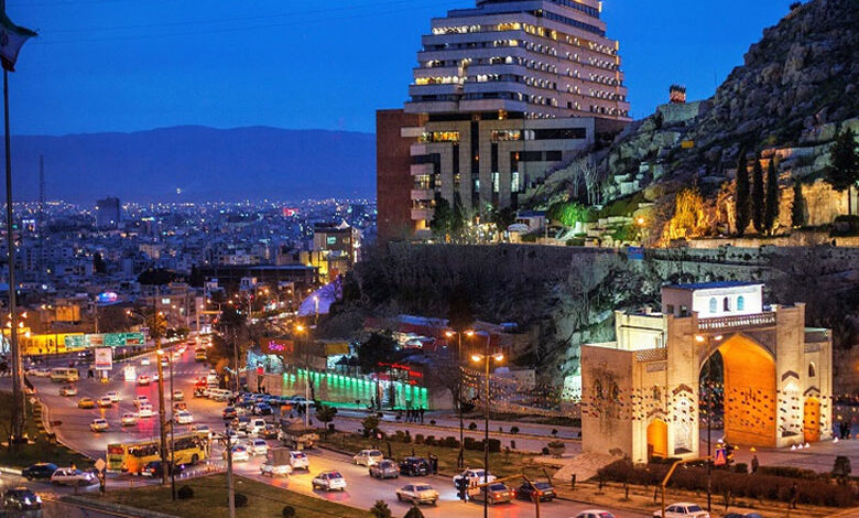 شب گردی در شیراز