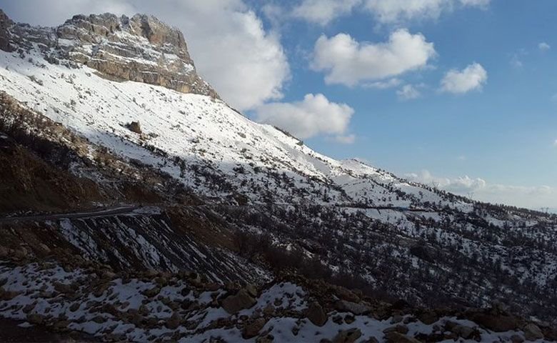 گردنه-چری-و-دشت-تاراز.jpg