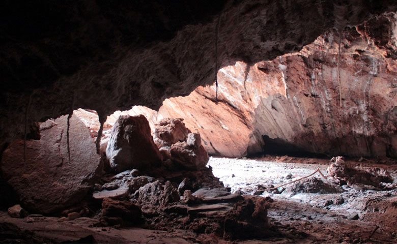 نکاتی-که-باید-پیش-از-بازدید-از-غار-نمکدان-قشم-بدانید.jpg