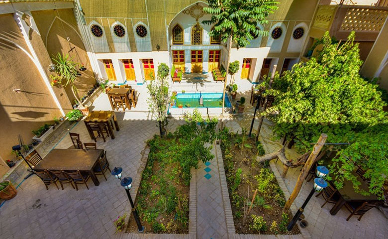 کافه هتل سنتی یاس اصفهان