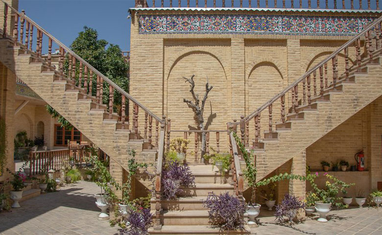 اقامتگاه سنتی فروغ مهر