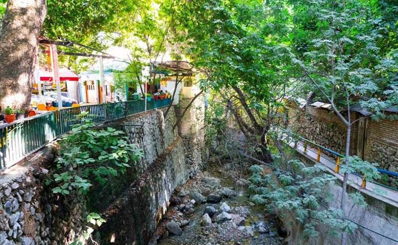 میدان درکه
