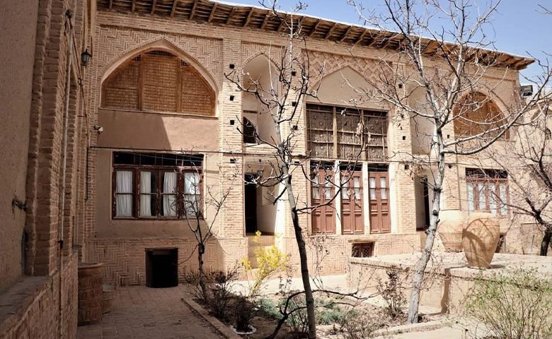 خانه-و-موزه-دکتر-مصدق.jpg