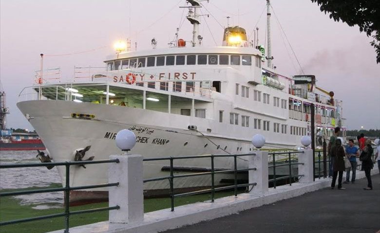 کشتی میرزا کوچک خان بندر انزلی