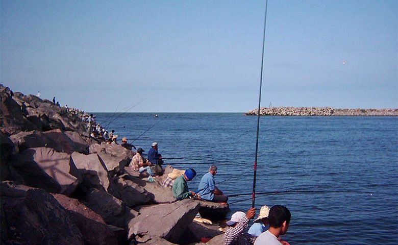 موج شکن انزلی