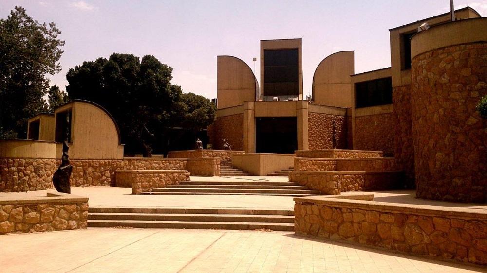 نمایی از فضای هنری موزه هنرهای معاصر