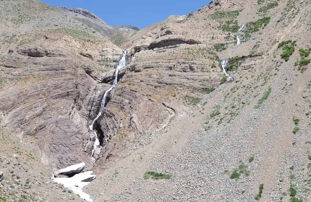نمای باز آبشار افجه
