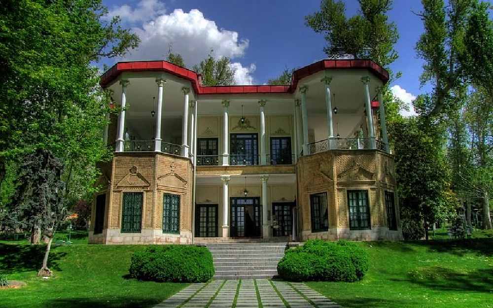 مجموعه تاریخی فرهنگی نیاوران بهعنوان یکی از جاهای دیدنی تهران با هزینه اقتصادی