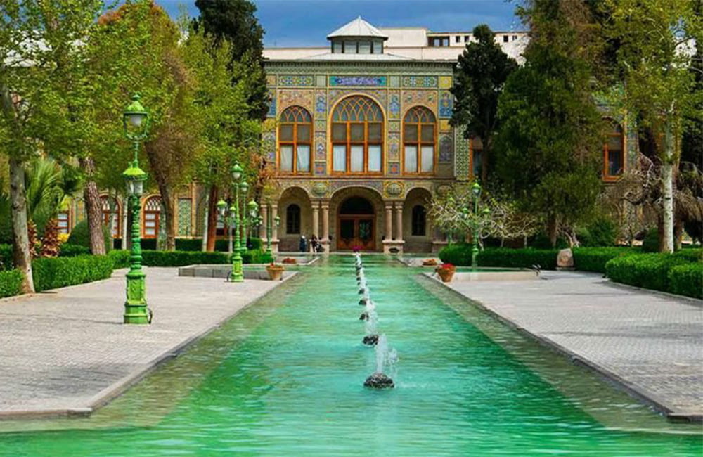کاخ گلستان از نمای فواره‌ها