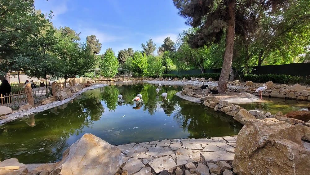 نمایی از صخرههای زیبای بوستان هفت حوض مشهد