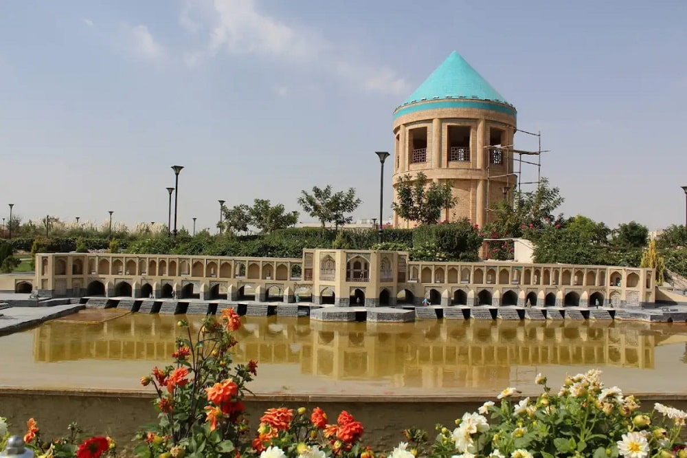 نمایی از فضای زیبای پارک مینیاتوری مشهد