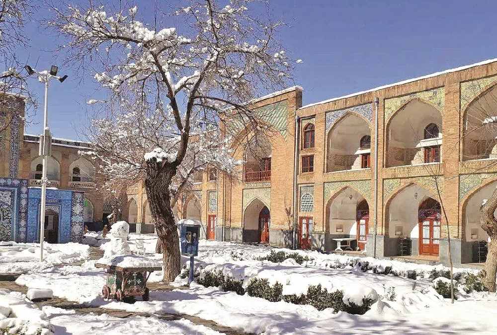 مدرسه عباسقلی خان از آثار دوره صفویه در مشهد