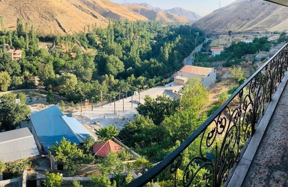 درختان و خانه‌های کردان