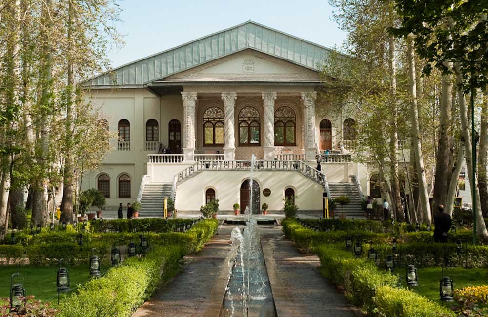 نمای بیرونی باغ فردوس