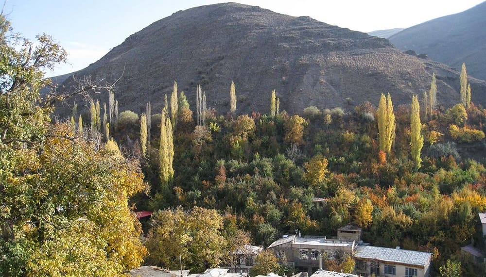 نمایی از طبیعت زیبای روستای زشک در شاندیز مشهد