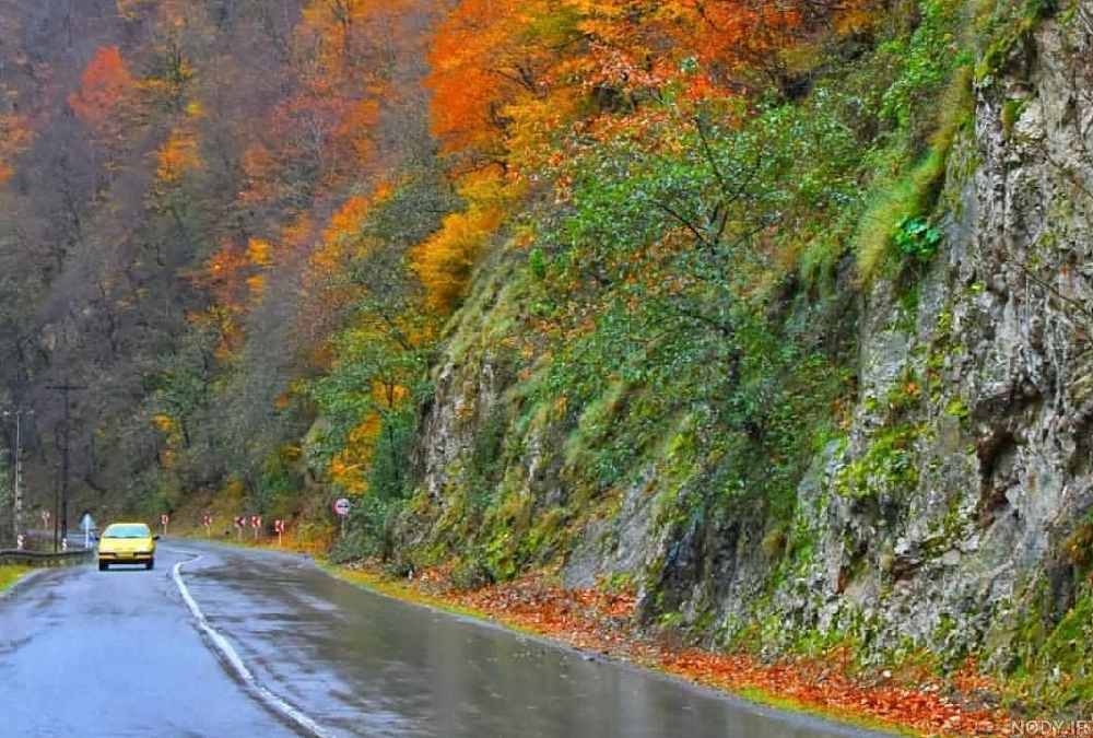 جاده سراوان به فومن در یک روز بارانی پاییزی