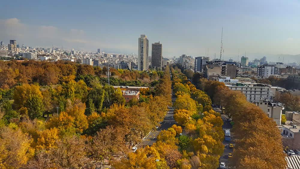 چشمانداز بلوار کشاورز تهران از بالا