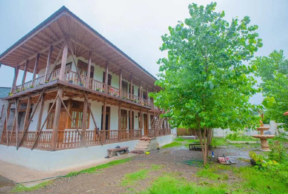 اقامتگاه بومگردی خورشید در رشت