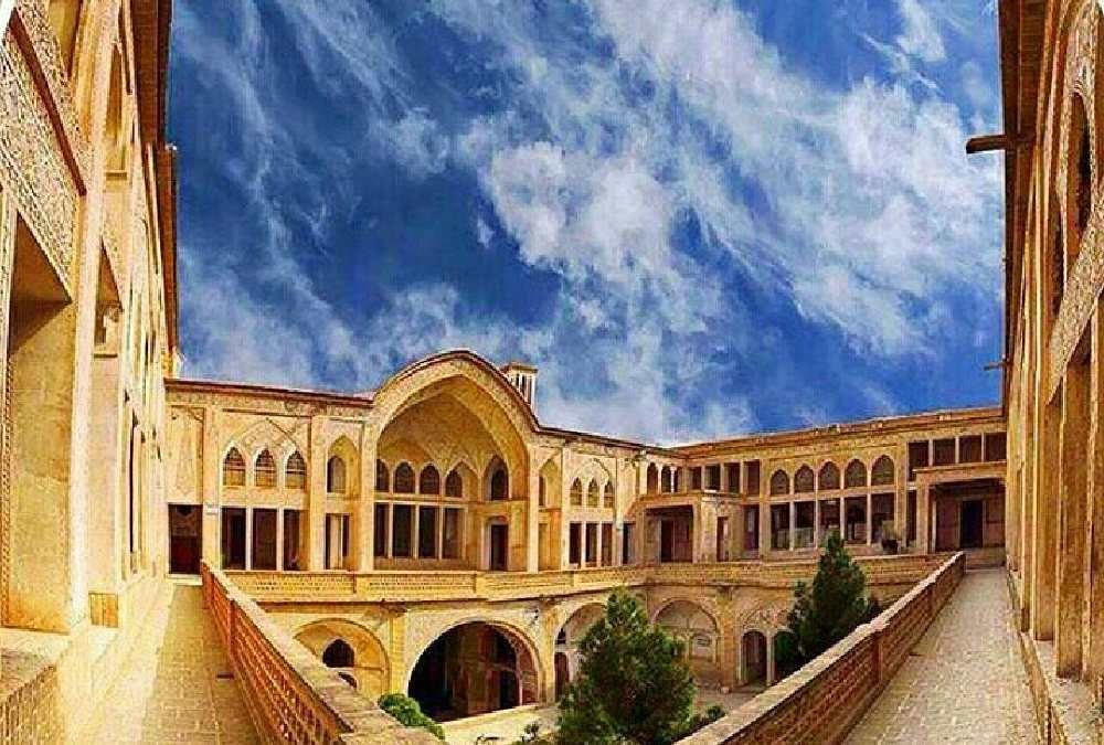 نمای بیرونی موزه بزرگ خراسان از مشهورترین موزه های مشهد