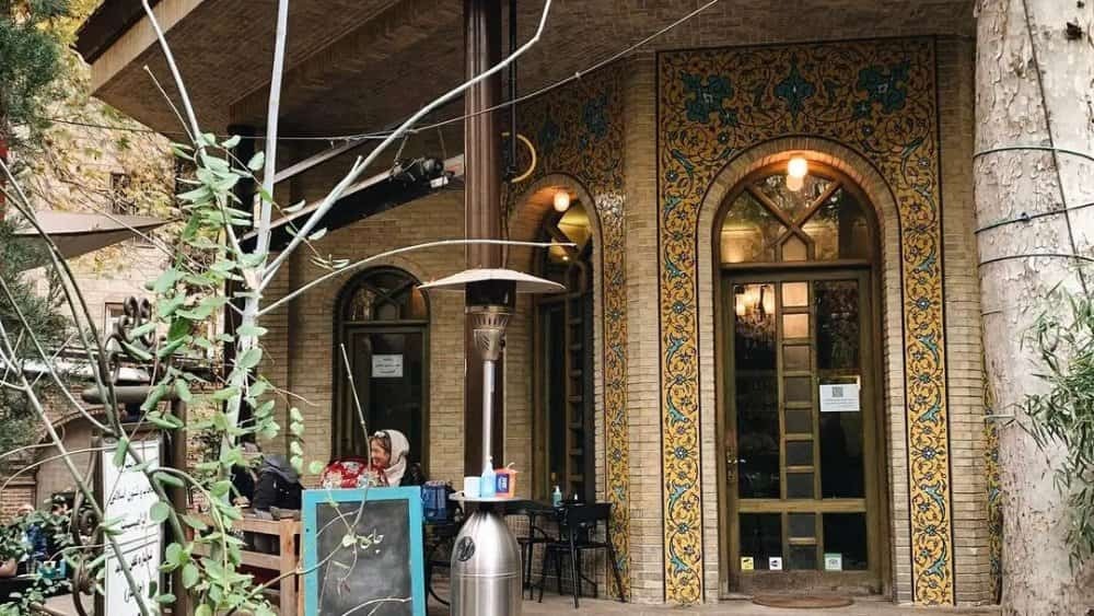 محیط کافه چای بار