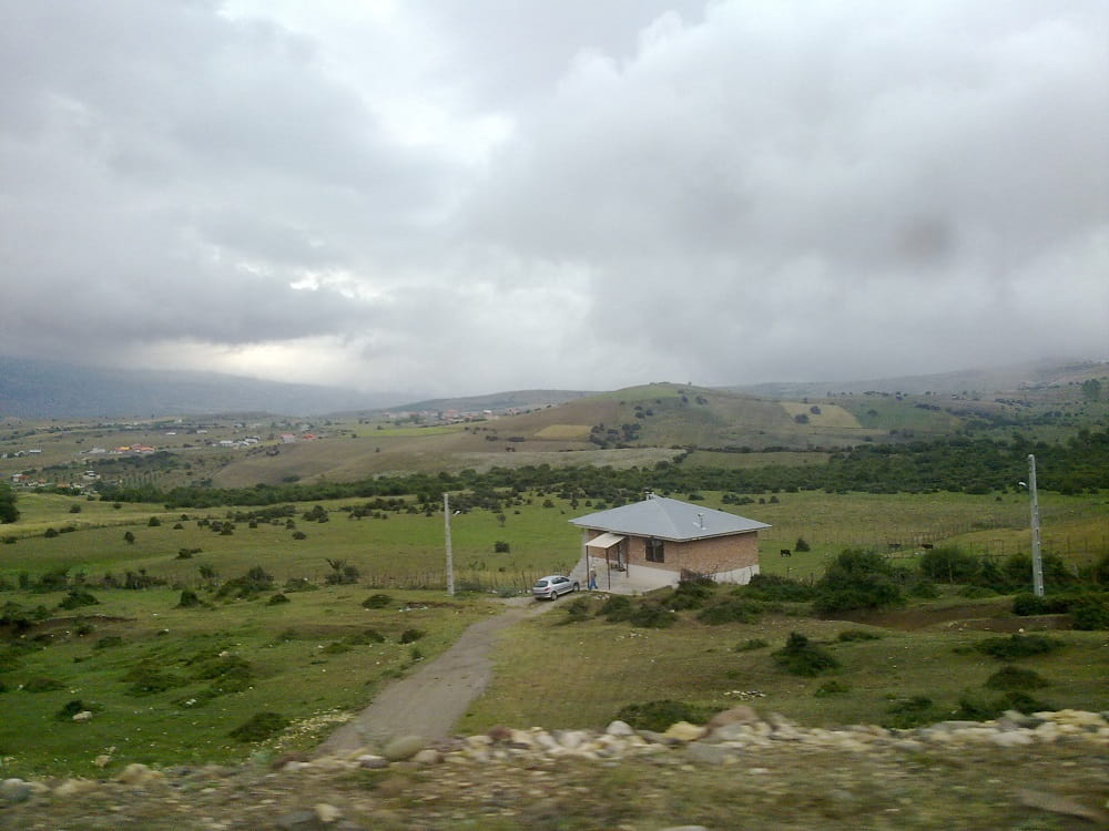نمایی از مراتع سرسبز روستای اسپیلی دیلمان