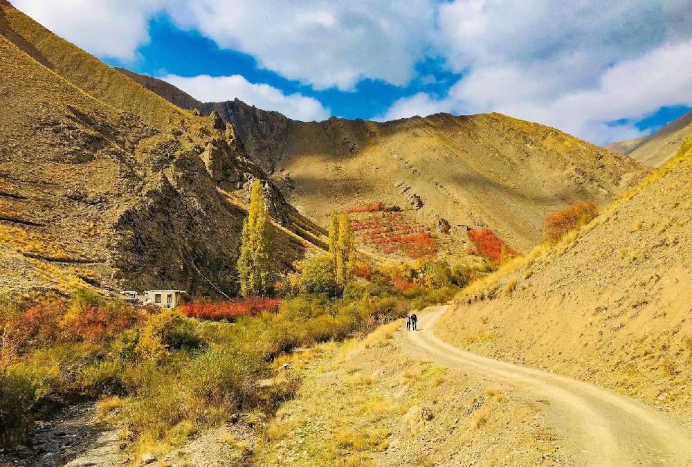 جاده روستای آهار بهعنوان بهترین مسیر دوچرخه سواری در اطراف تهران