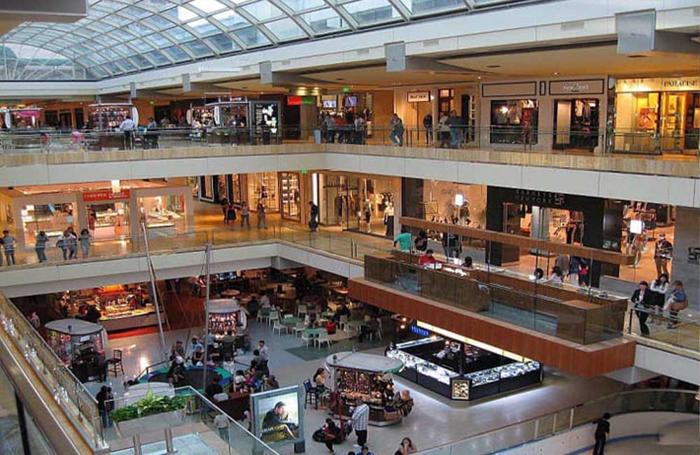 نمای داخلی مرکز خرید تیراژه