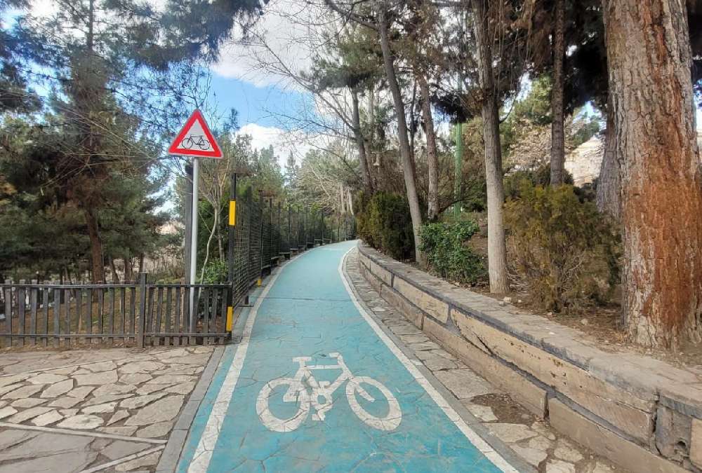 پیست دوچرخه سواری بوستان ایران زمین