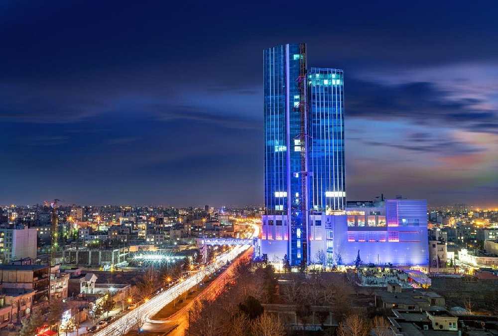 برج آرمیتاژ گلشن مشهد در شب