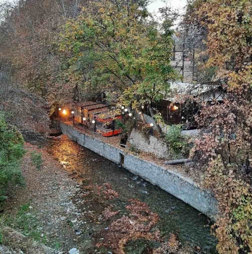 رودخانه روستای برغان در فصل پاییز