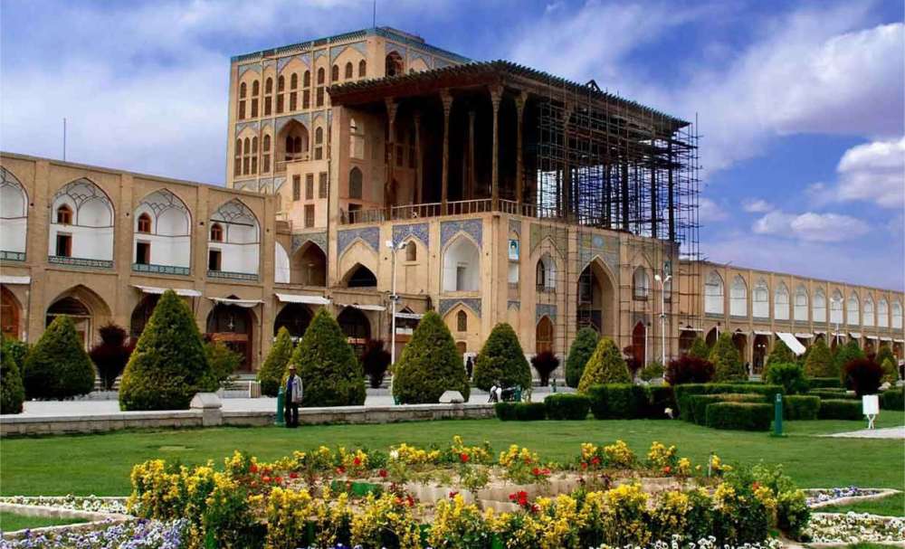 عمارت عالیقاپو در اصفهان