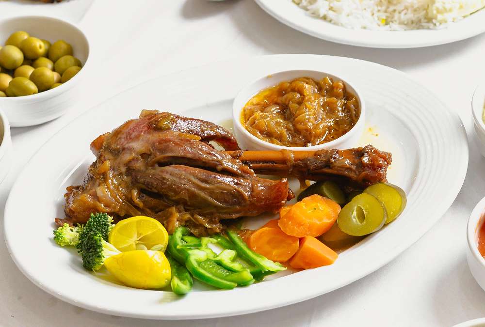 چلوماهیچه غذای شاخص رستوران سنتی رضایی مشهد