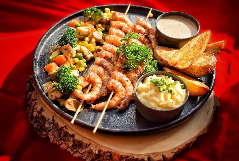 بشقاب غذای دریایی رستوران کلبه یا اسپاگتی سابق مشهد