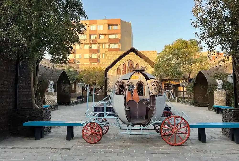 ورودی رستوران گردشگری بابا قدرت از بهترین رستوران های سنتی مشهد