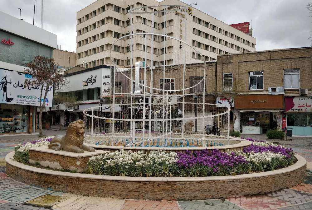 بازار جنت از بازارهای قدیمی مشهد نزدیک حرم