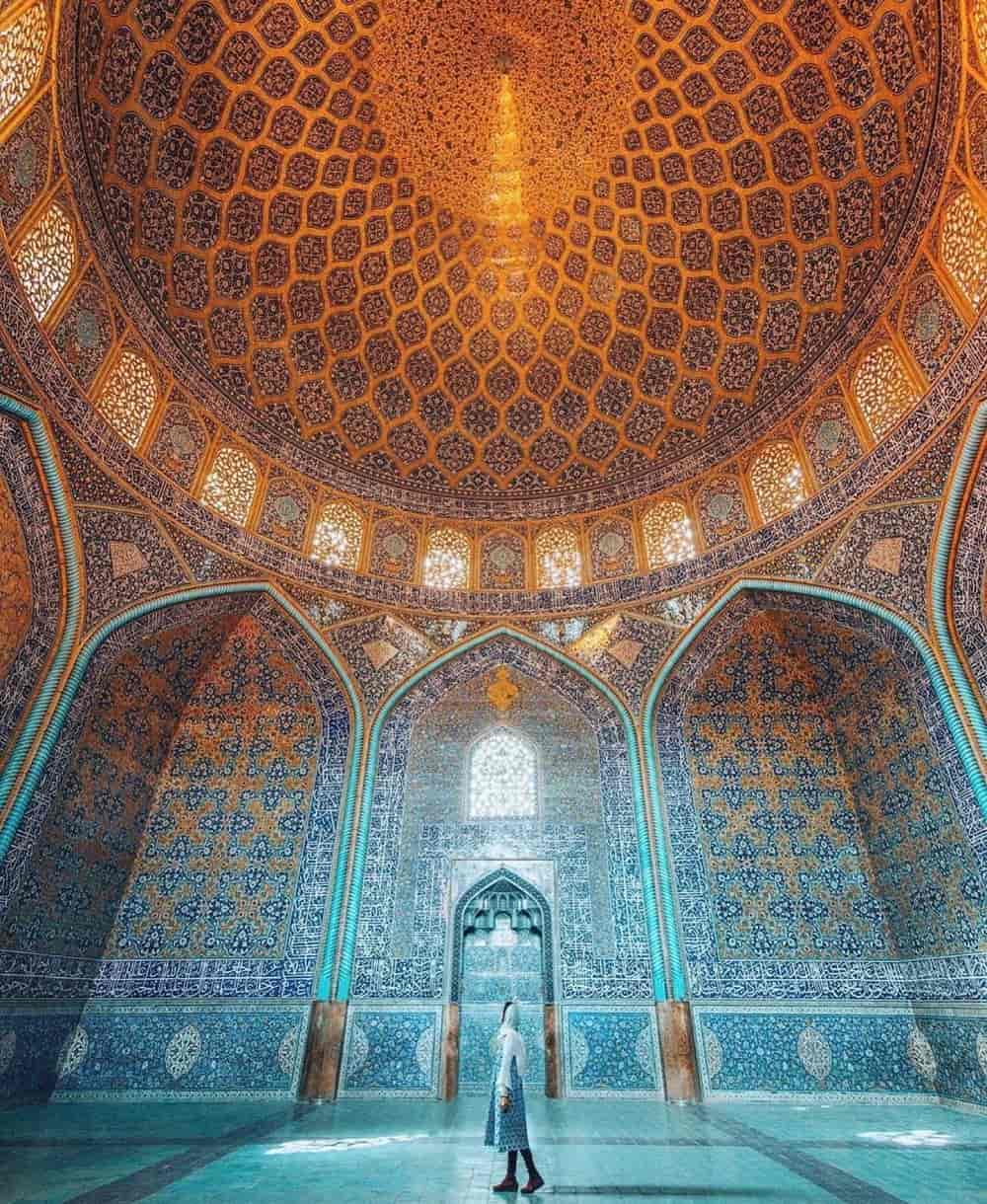 نمای داخلی مسجد امام در اصفهان